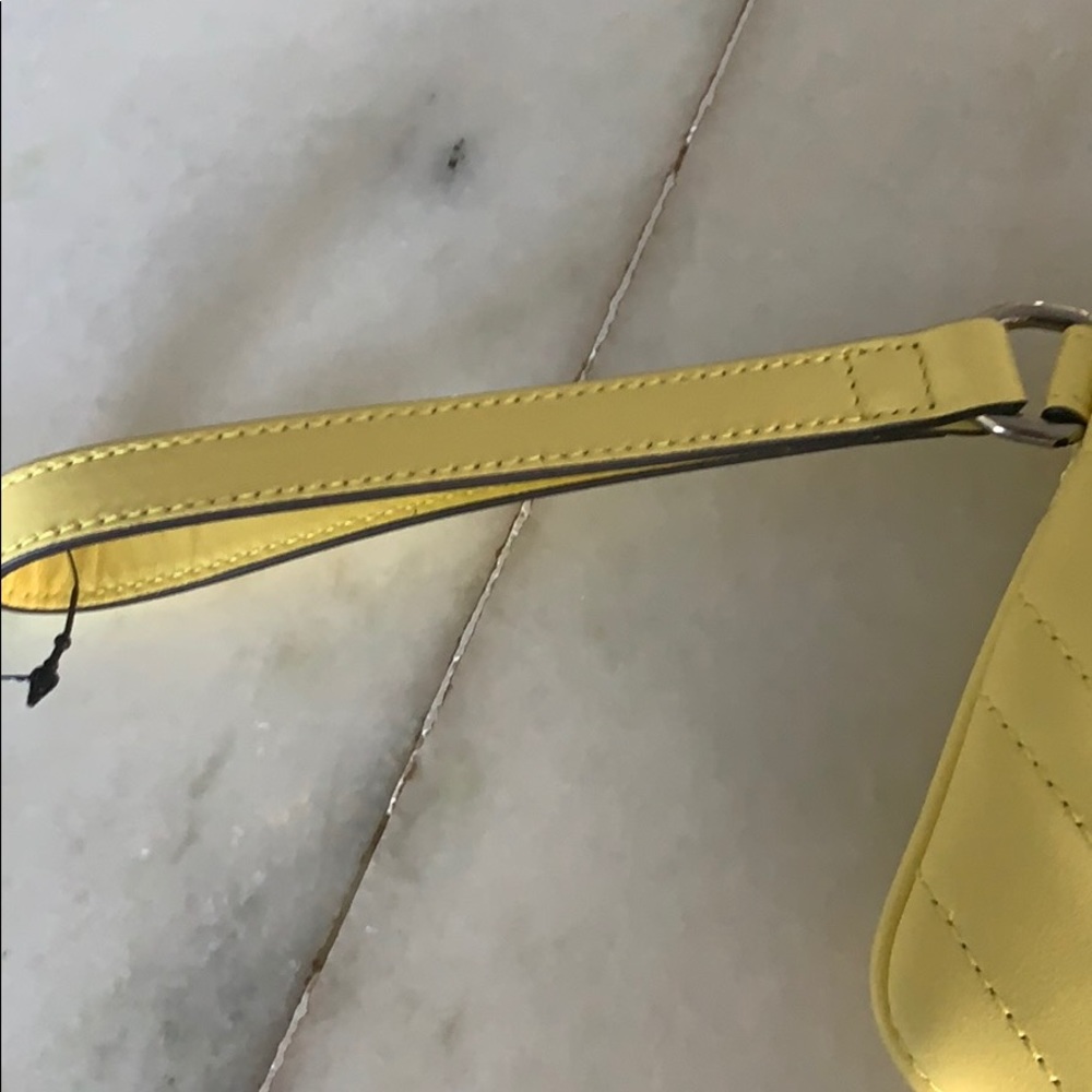Gucci Marmont Yellow Pastel Wristlet NEW - Picture 3 of 11